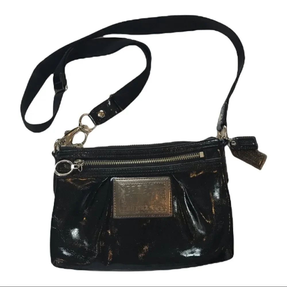 Coach Poppy black Patent Leather crossbody purse